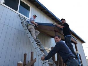 Flashing on the overhang