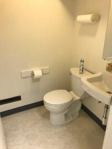 Studio Bathroom-After