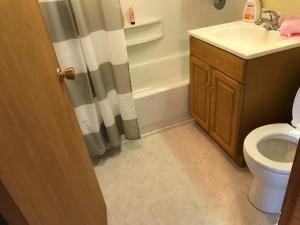 Apartment Bathroom-After